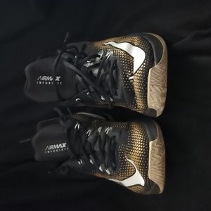 Nike Air Max Infuriate Men's 13 US